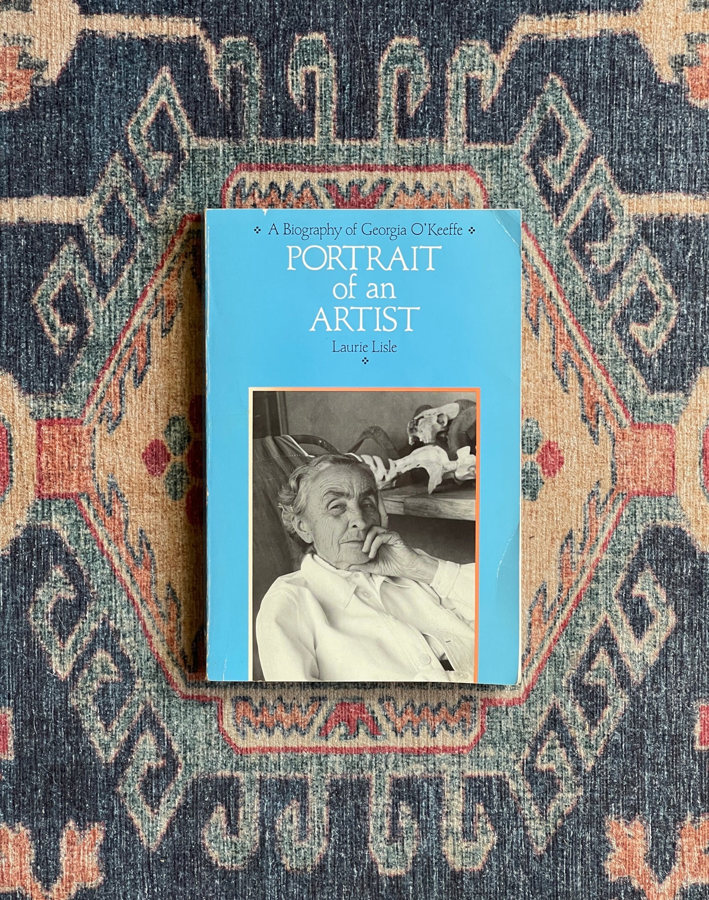 Portrait of an Artist: Georgia O'Keeffe by Laurie Lisle