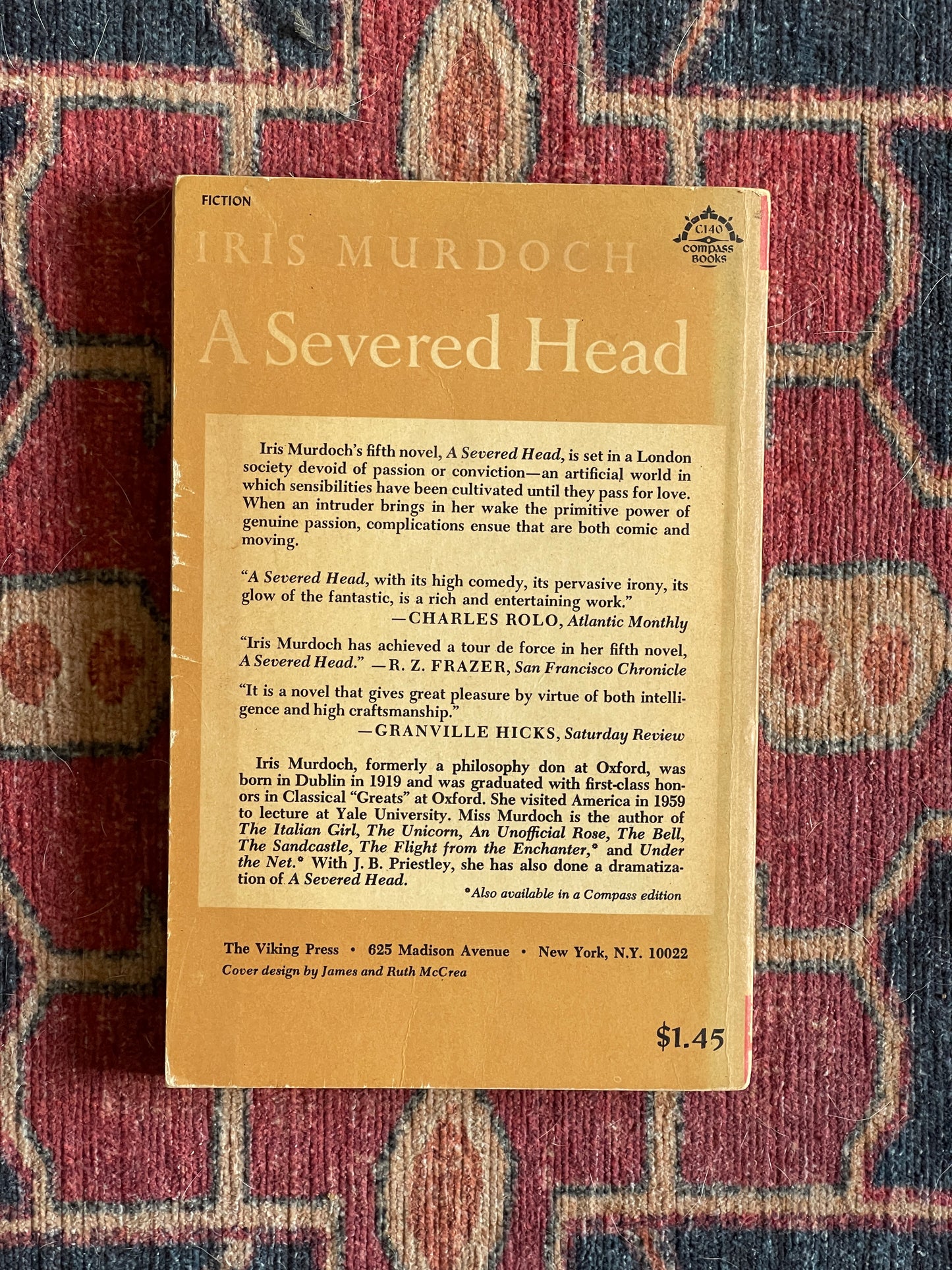 A Severed Head by Iris Murdoch