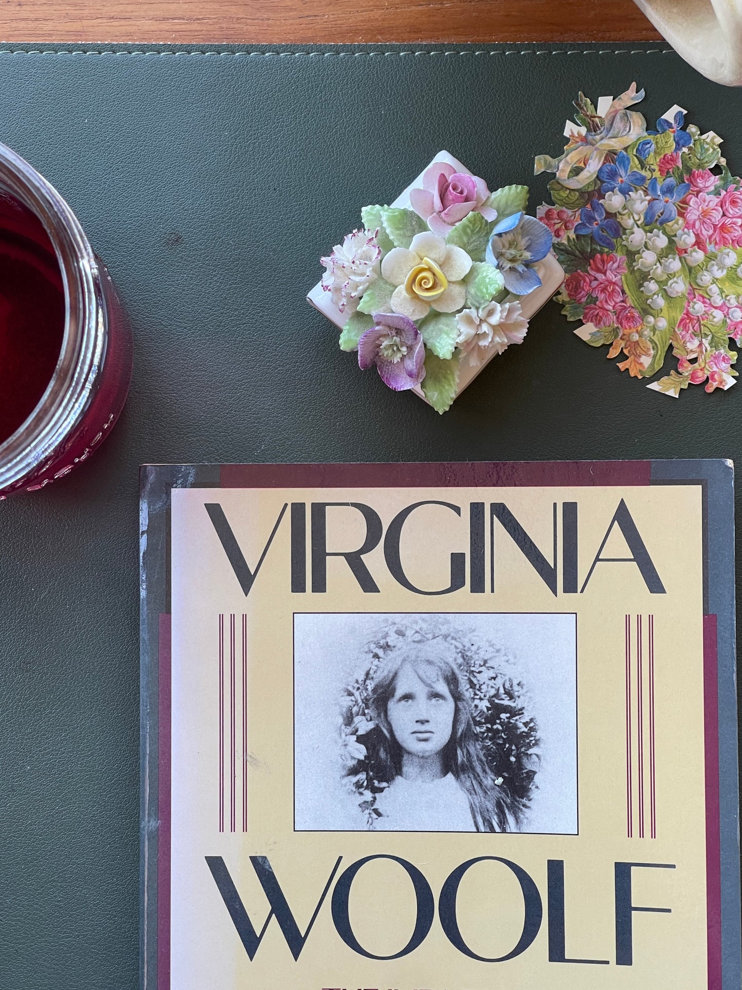 Virginia Woolf: The Impact of Childhood Sexual Abuse on Her Life and Work by Louise DeSalvo