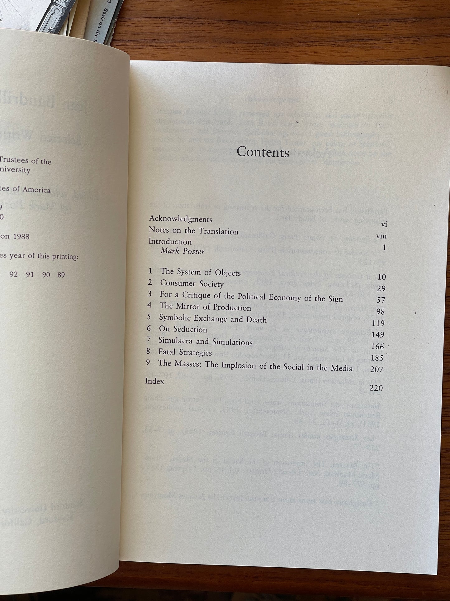 Jean Baudrillard: Selected Writings